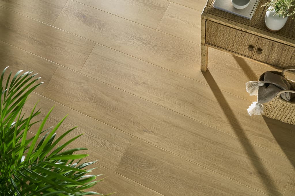 Modernes Designvinyl in natürlicher Holzoptik